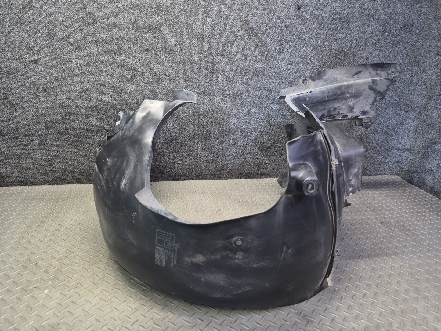 2005-2008 Porsche Boxster 987 Front Right Side Fender Liner Splash Shield
