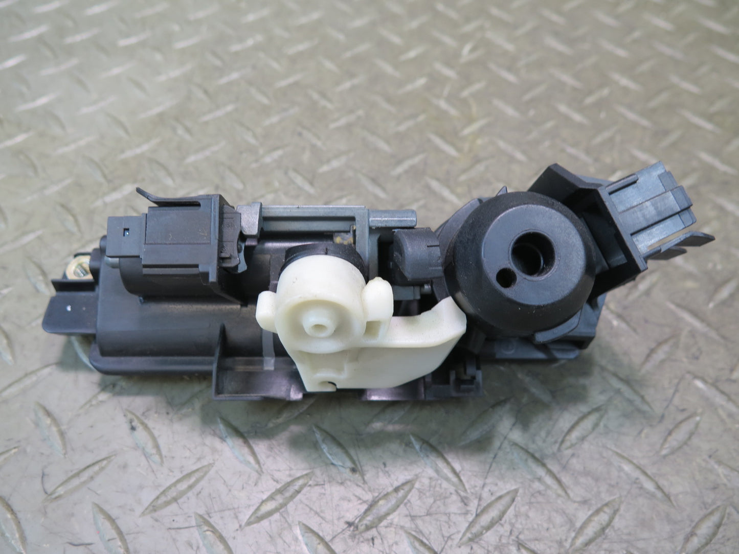 05-11 Mercedes R171 Slk-class Rear Trunk Lid Handle Door Lock Cylinder KEY Set