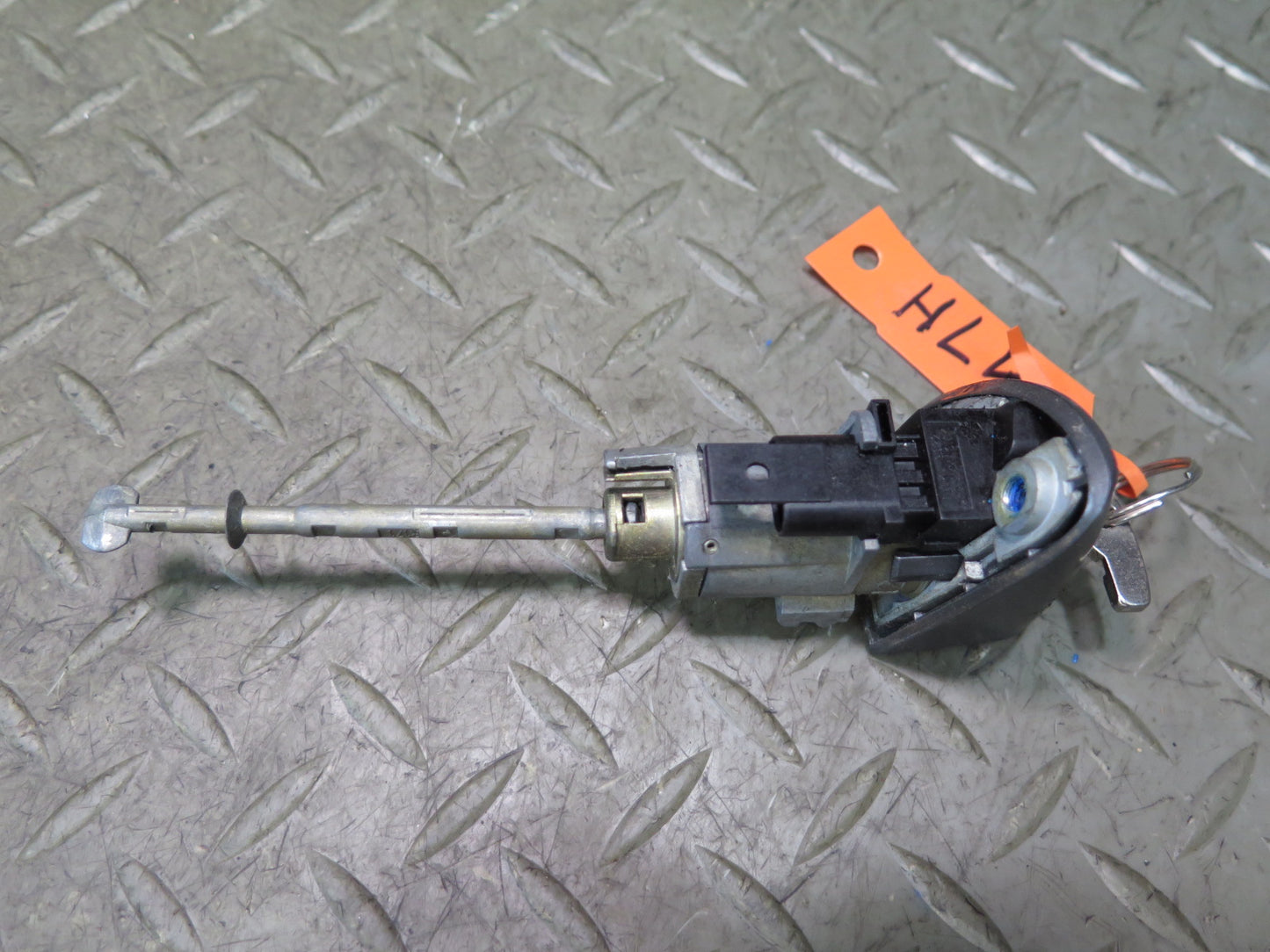 05-11 Mercedes R171 Slk-class Rear Trunk Lid Handle Door Lock Cylinder KEY Set