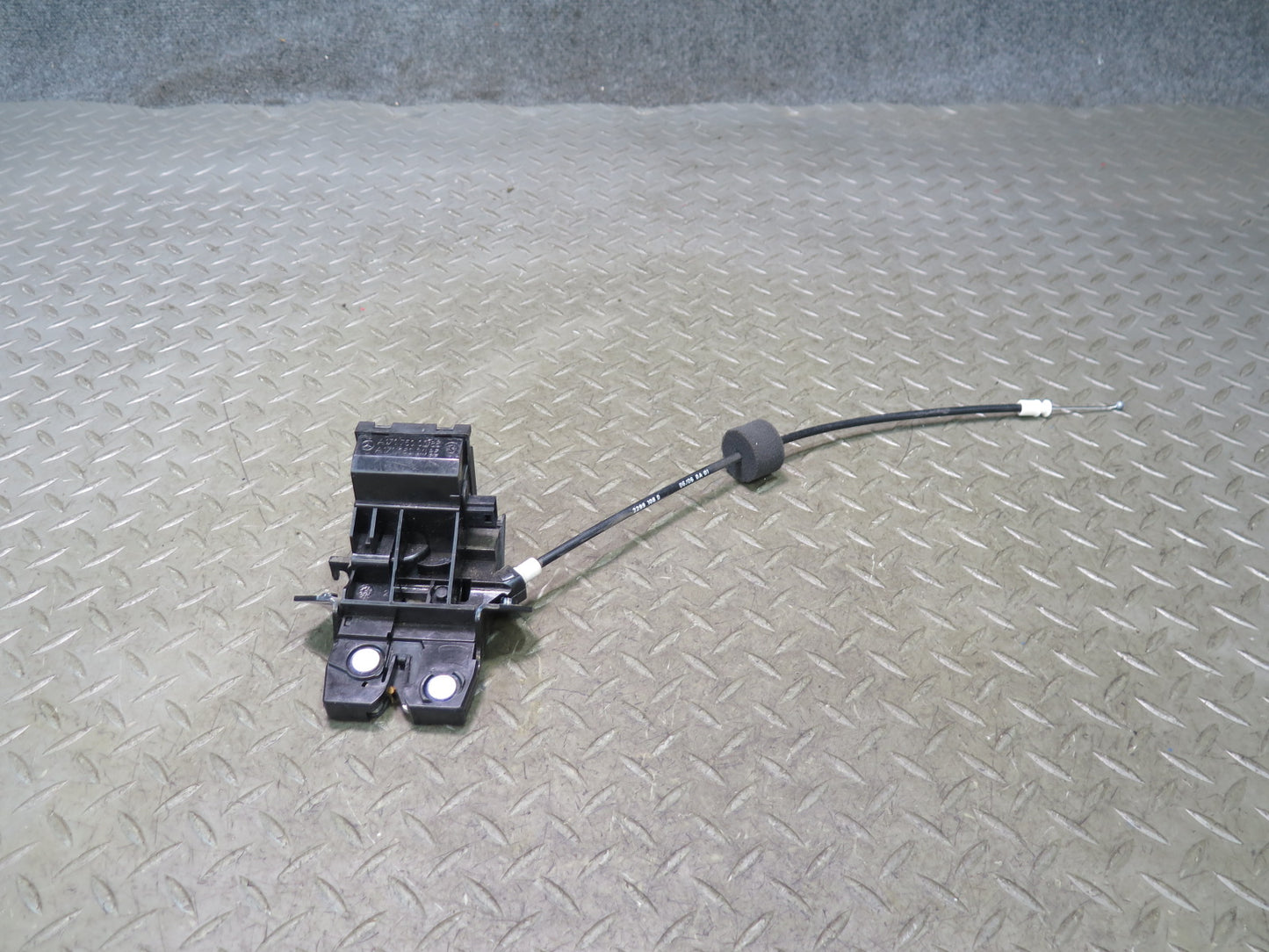 05-11 Mercedes R171 Slk-class Rear Trunk Lid Lock Latch Actuator 1717500085 OEM