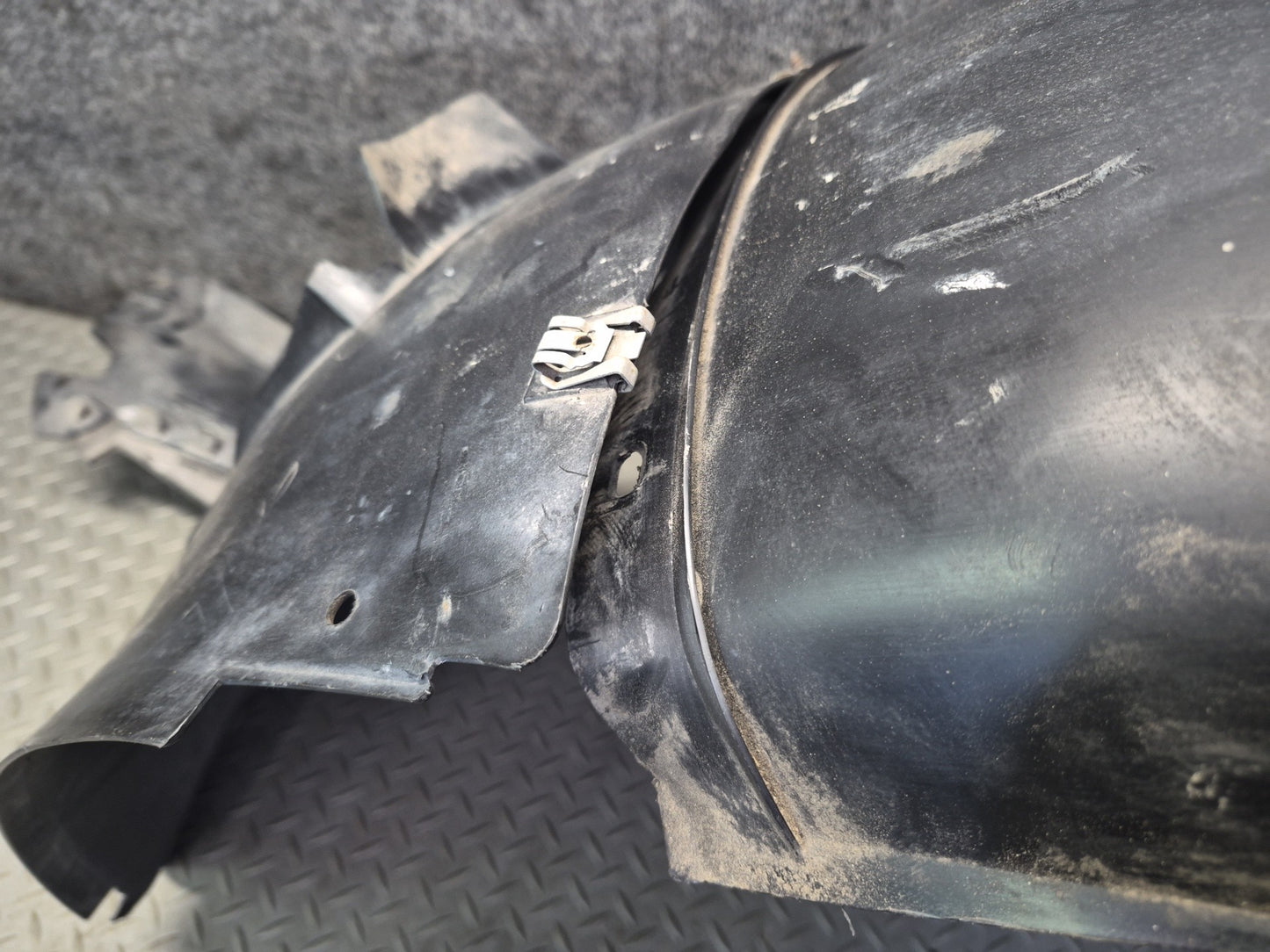 2005-2008 Porsche Boxster 987 Front Left Side Fender Liner Splash Shield Damaged