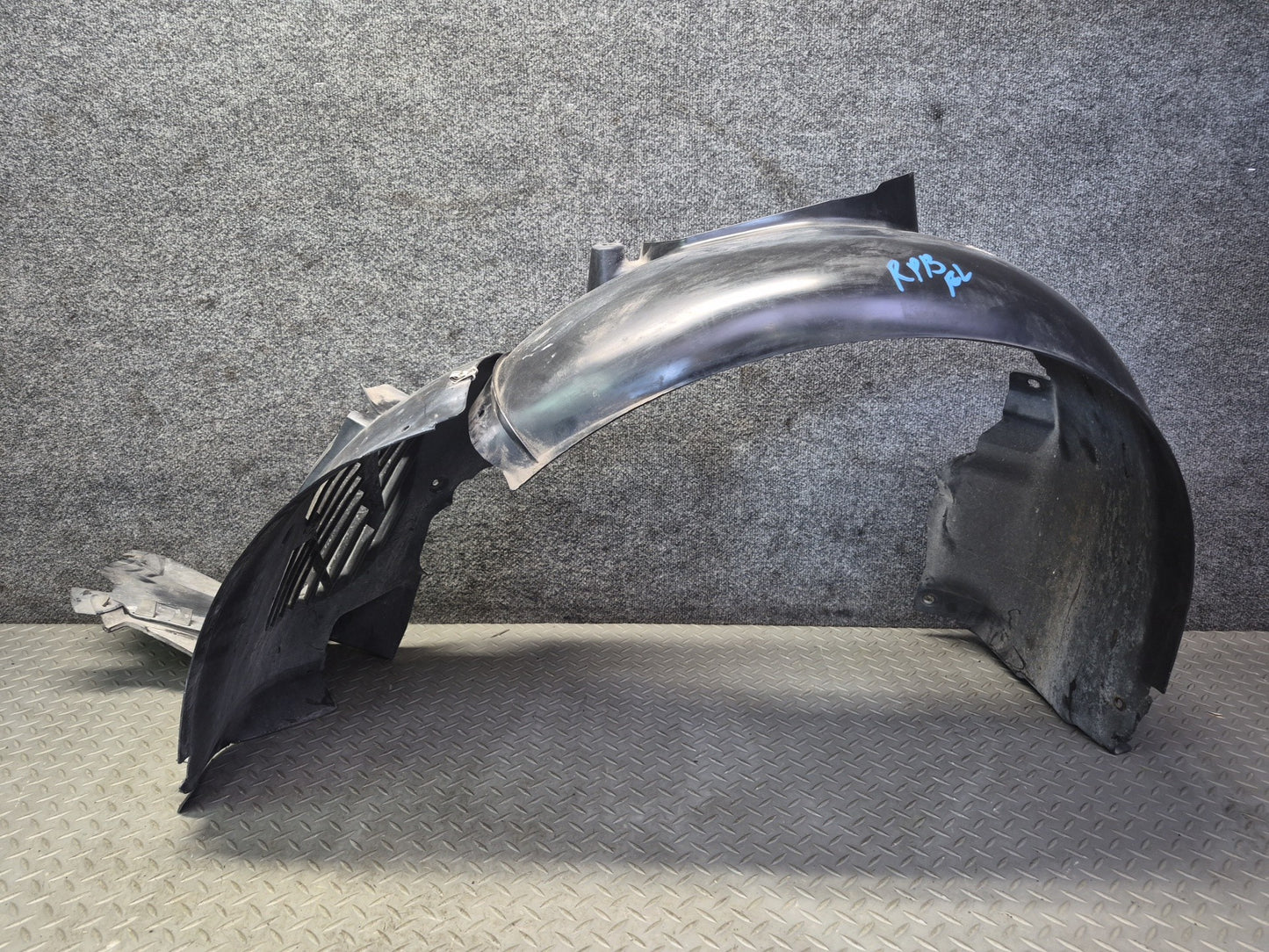 2005-2008 Porsche Boxster 987 Front Left Side Fender Liner Splash Shield Damaged
