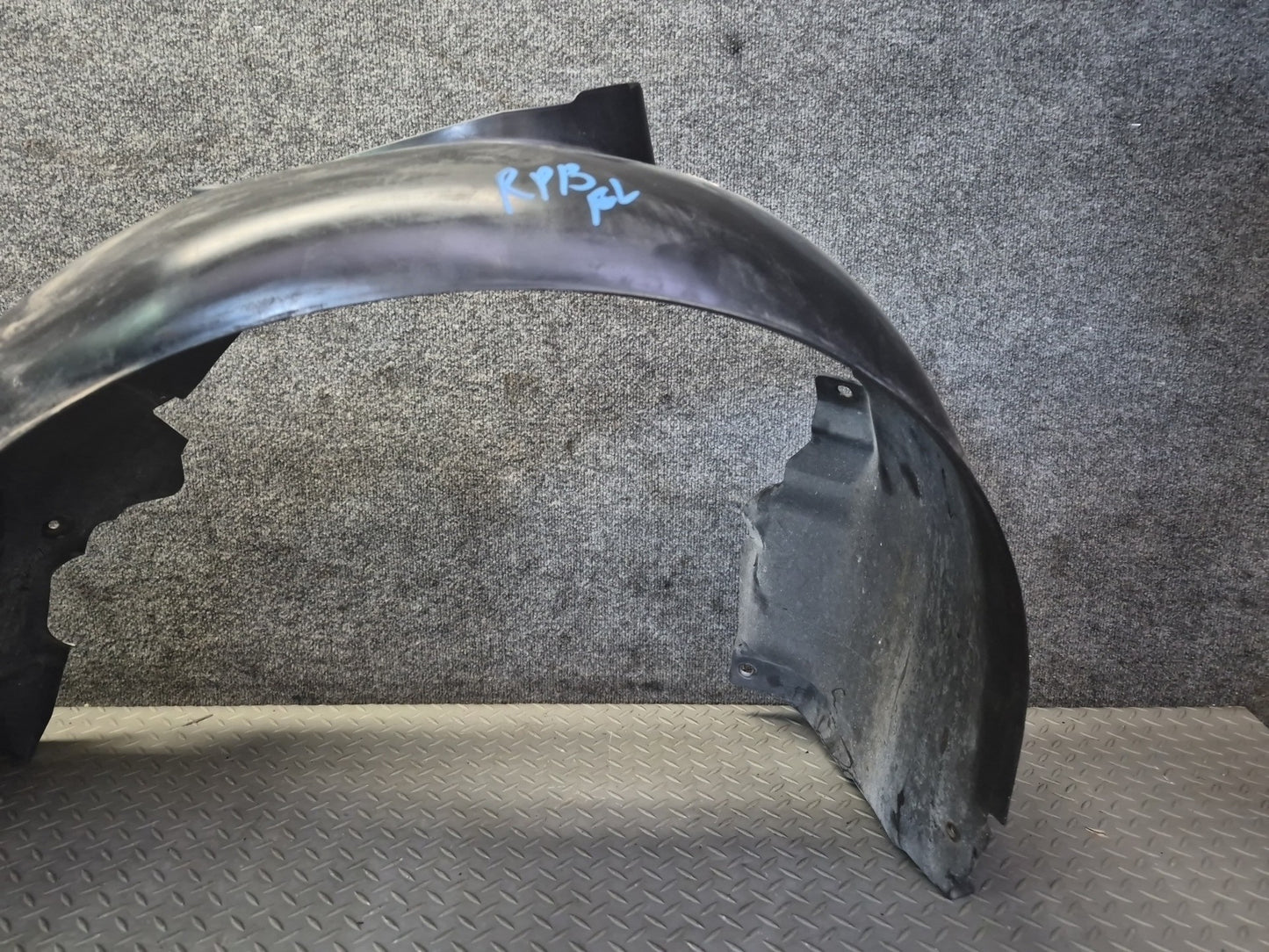 2005-2008 Porsche Boxster 987 Front Left Side Fender Liner Splash Shield Damaged
