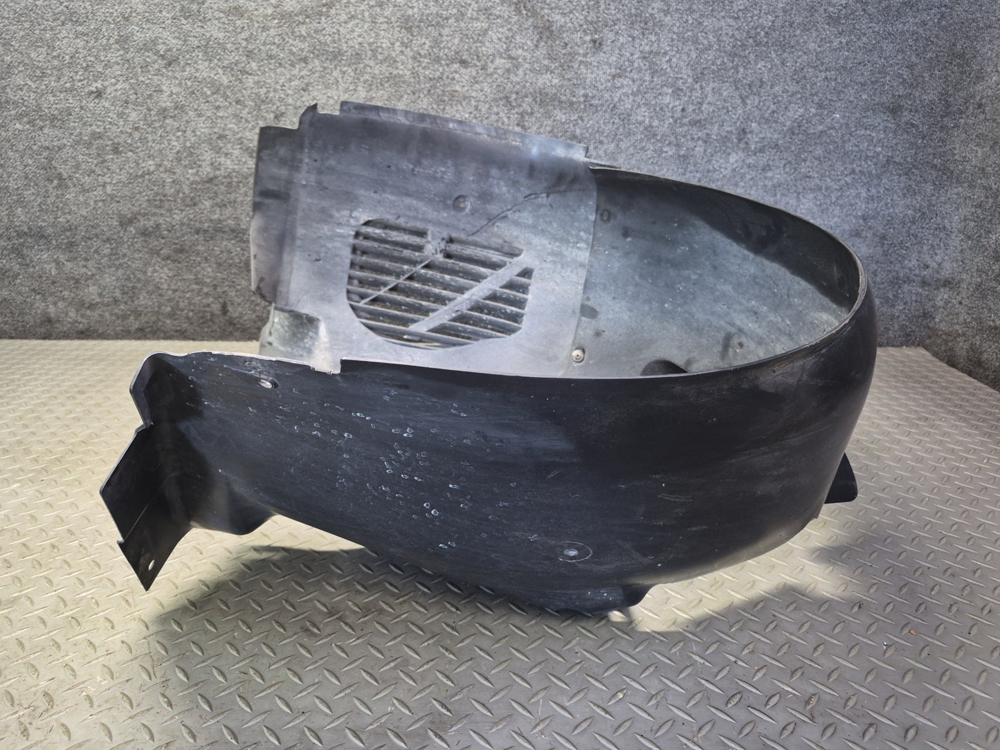 2005-2008 Porsche Boxster 987 Front Left Side Fender Liner Splash Shield Damaged