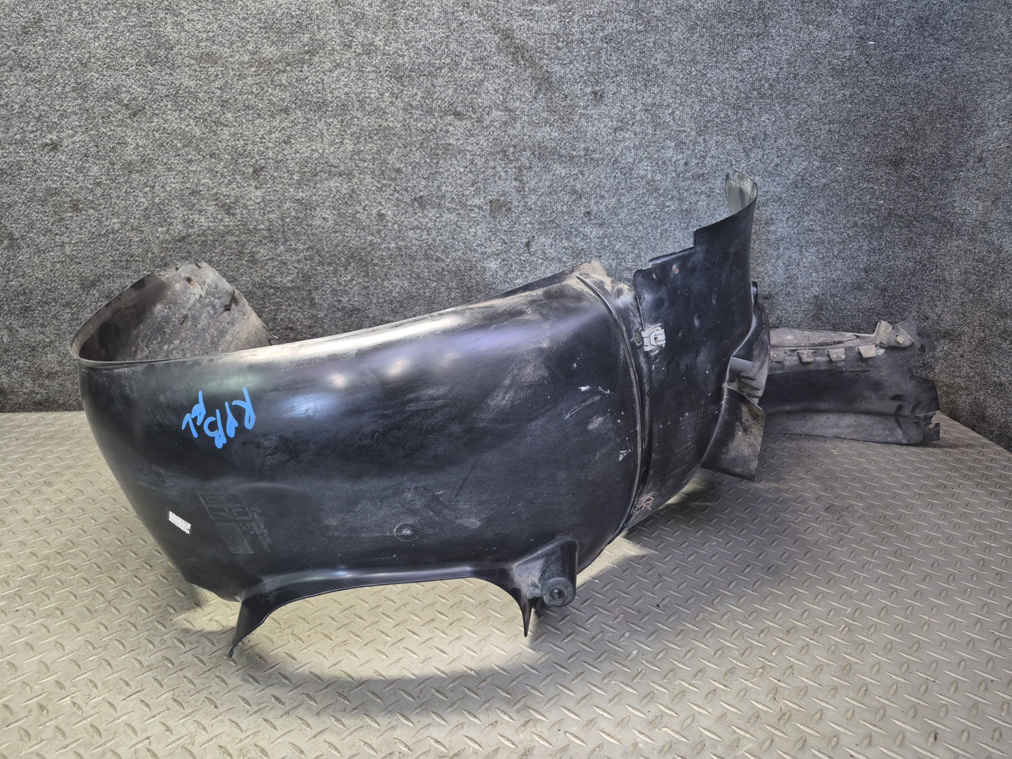 2005-2008 Porsche Boxster 987 Front Left Side Fender Liner Splash Shield Damaged