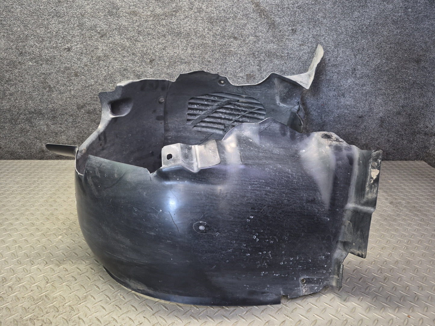 2005-2008 Porsche Boxster 987 Front Left Side Fender Liner Splash Shield Damaged