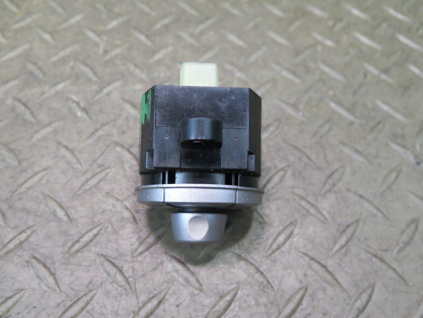 05-11 Mercedes R171 Slk-class Convetible TOP Roof Control Switch 1718205010 OEM