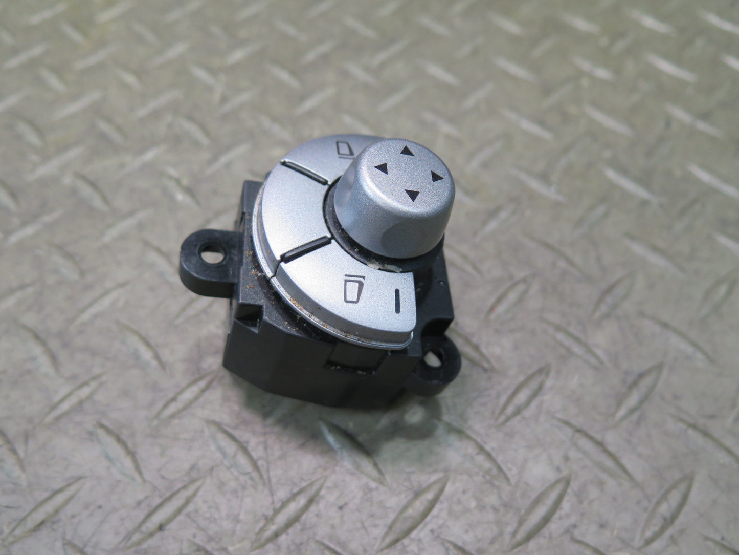 05-11 Mercedes R171 SLK Side View Mirror Adjust Control Switch 1718203310 OEM