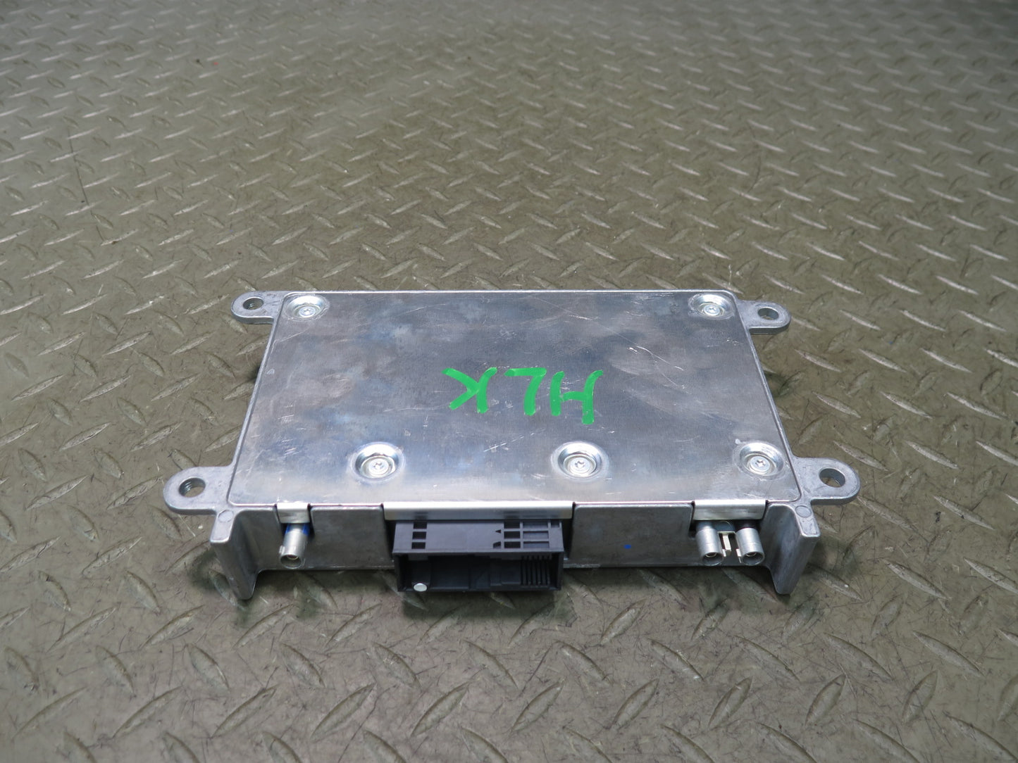 05-11 Mercedes R171 Slk-class Voice Communication Control Module 2218708726 OEM