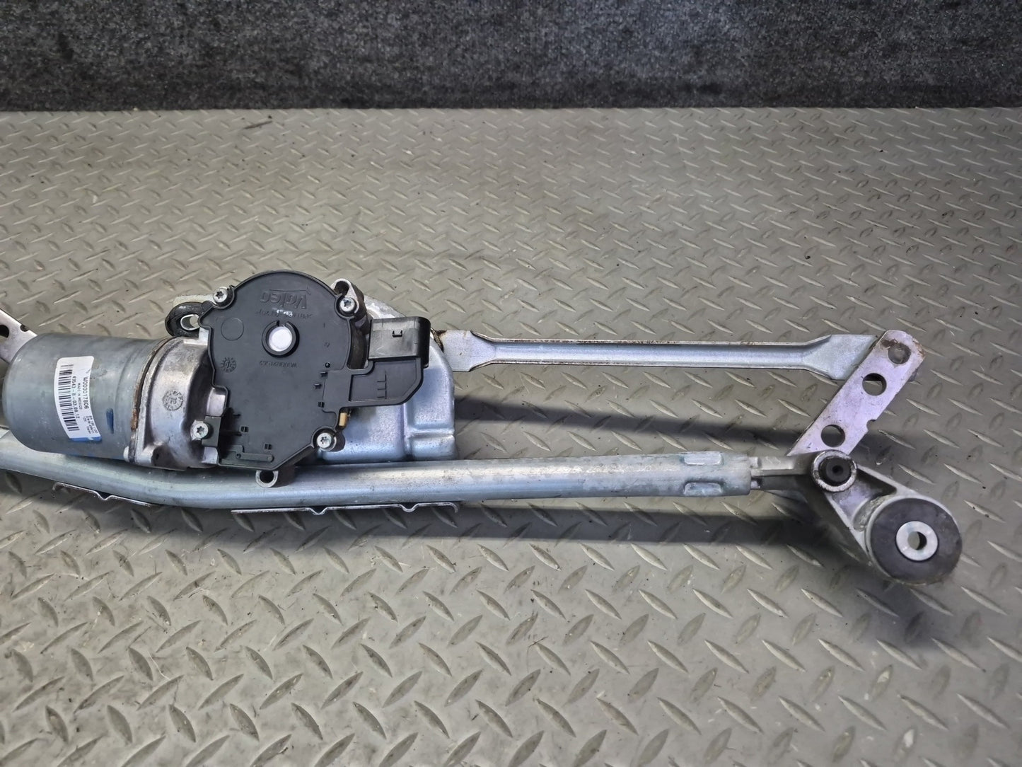 2012-2019 Mercedes X166 W166 ML GLE Front Wiper Transmission Linkage W/ Motor