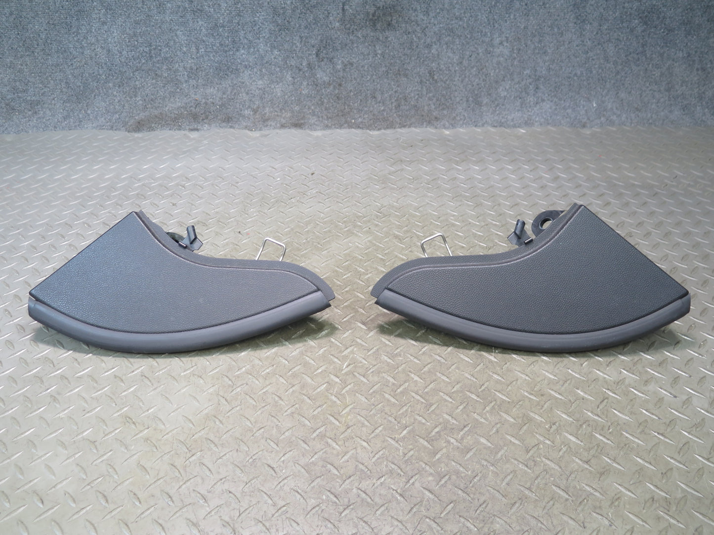 05-11 Mercedes R171 SLK Convertible Set of 2 TOP Roof Rear Flap Hinge Cover OEM