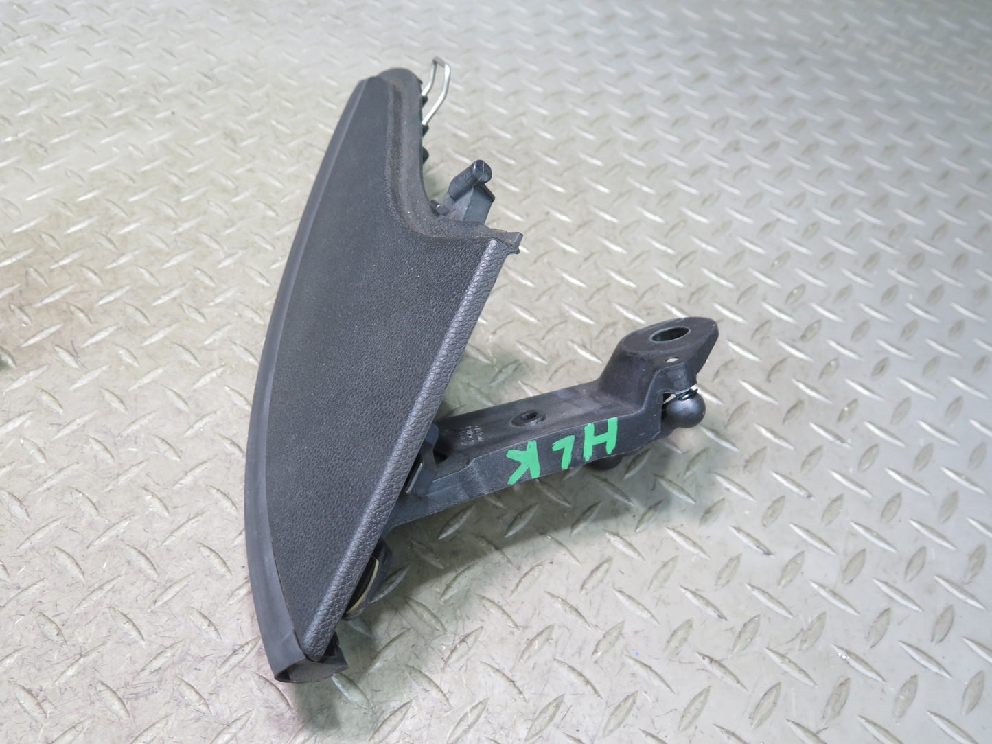 05-11 Mercedes R171 SLK Convertible Set of 2 TOP Roof Rear Flap Hinge Cover OEM