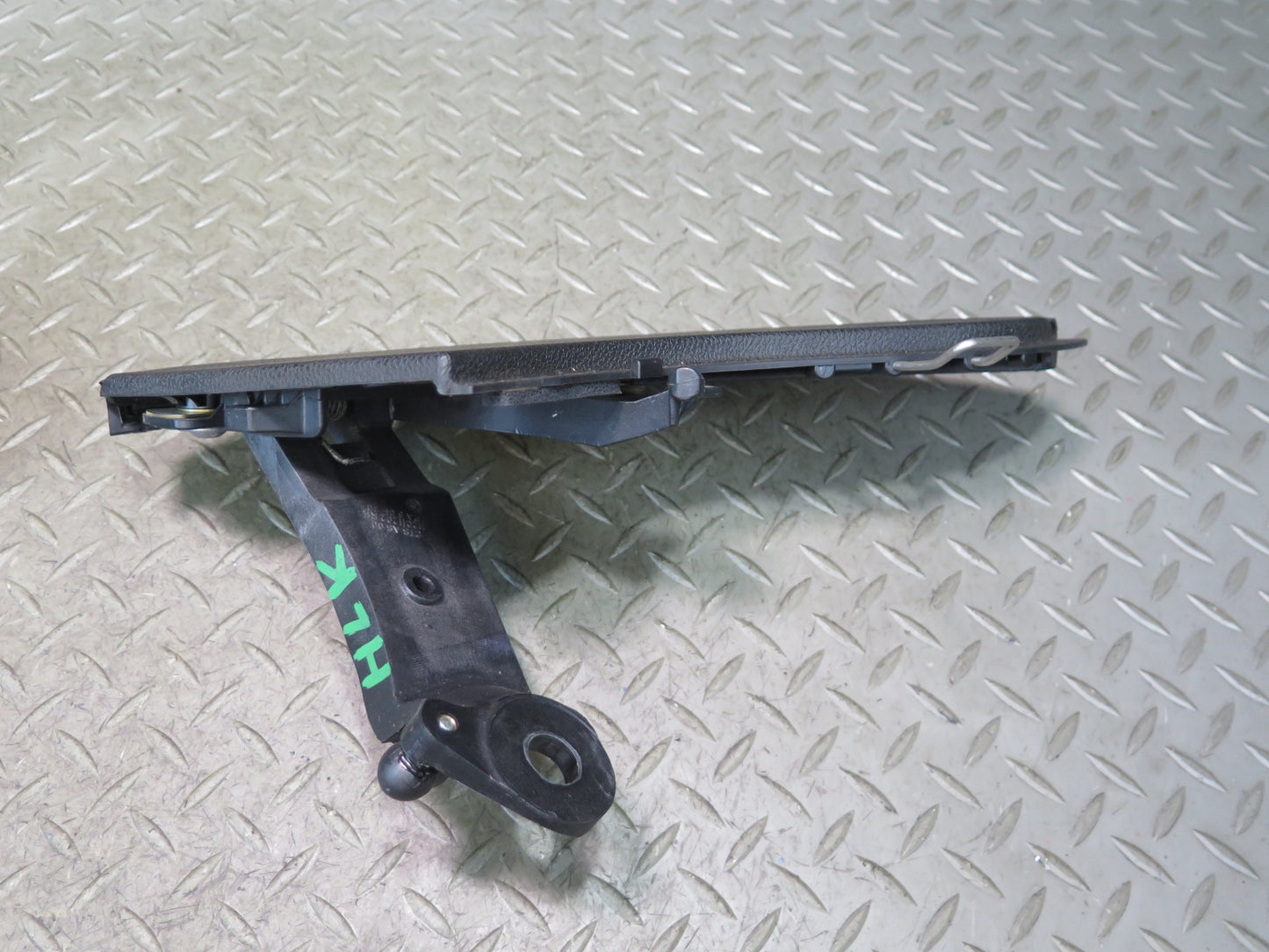 05-11 Mercedes R171 SLK Convertible Set of 2 TOP Roof Rear Flap Hinge Cover OEM