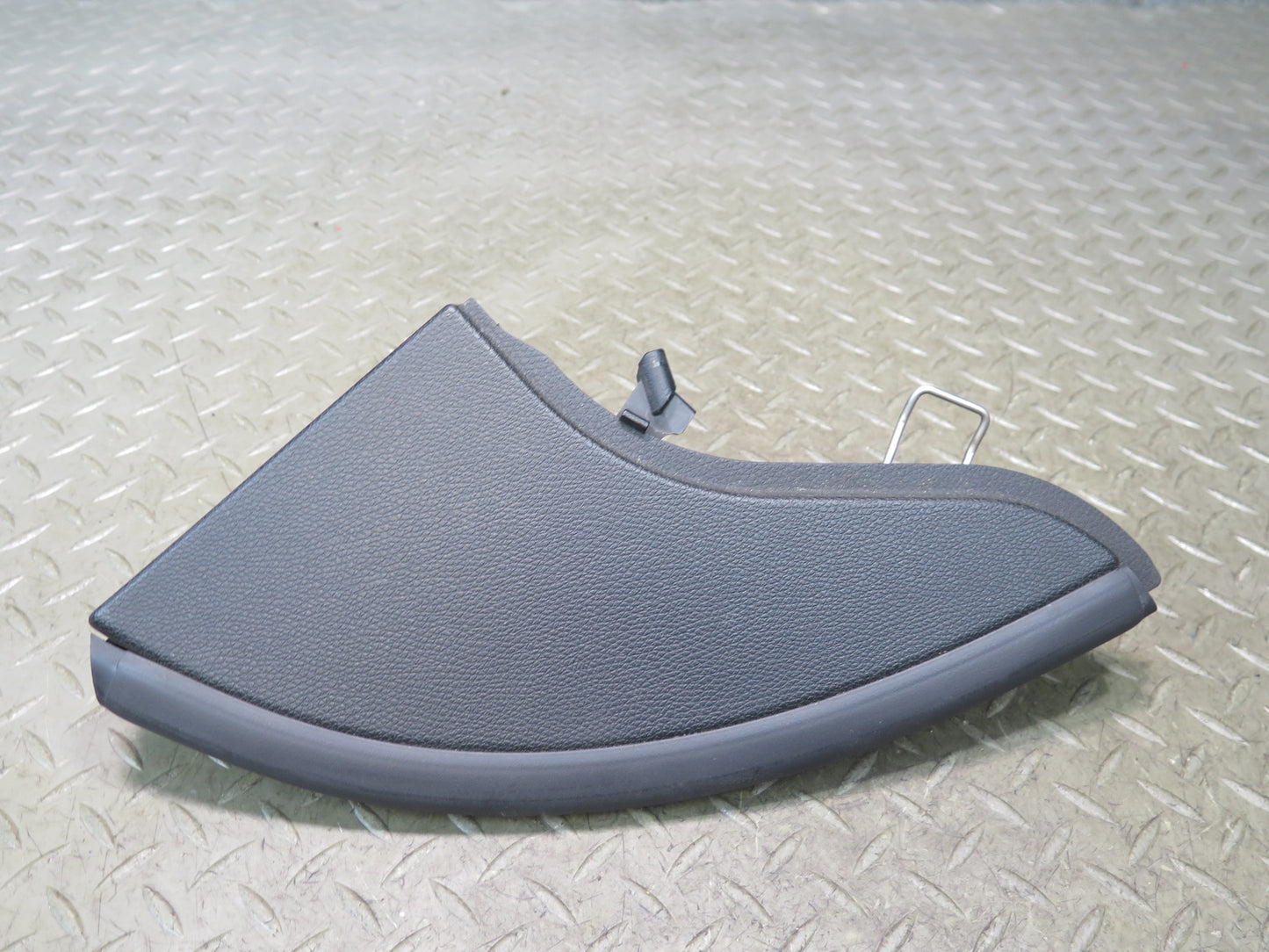 05-11 Mercedes R171 SLK Convertible Set of 2 TOP Roof Rear Flap Hinge Cover OEM