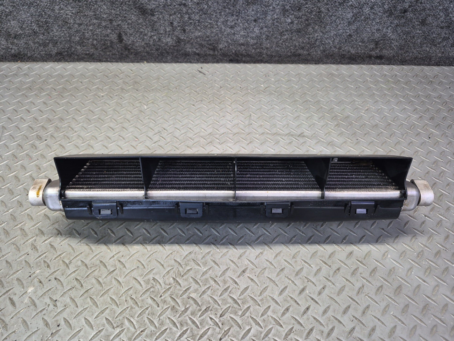 2012-2015 Mercedes W166 ML63 AMG 5.5L Engine Radiator Oil Cooler W/ Air Duct