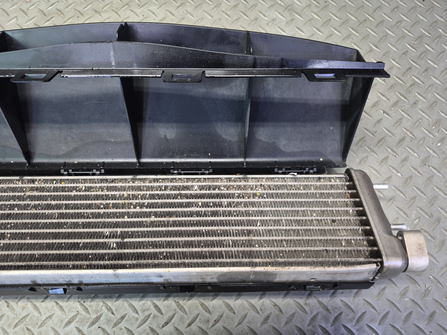 2012-2015 Mercedes W166 ML63 AMG 5.5L Engine Radiator Oil Cooler W/ Air Duct