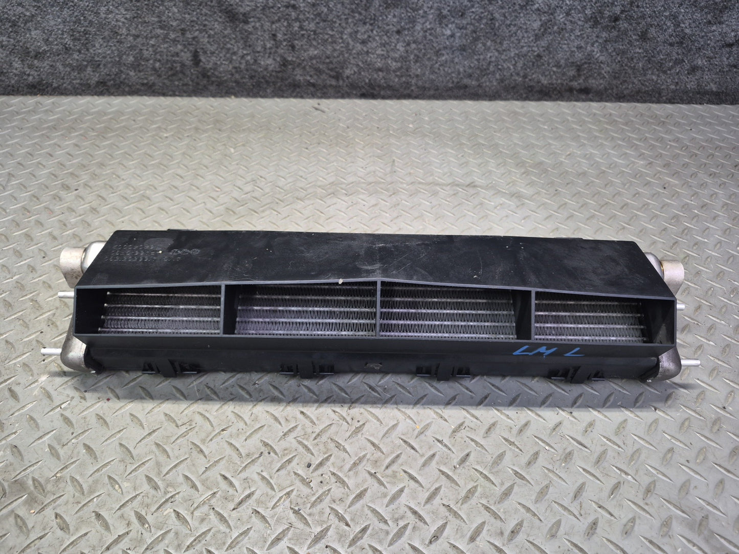 2012-2015 Mercedes W166 ML63 AMG 5.5L Engine Radiator Oil Cooler W/ Air Duct