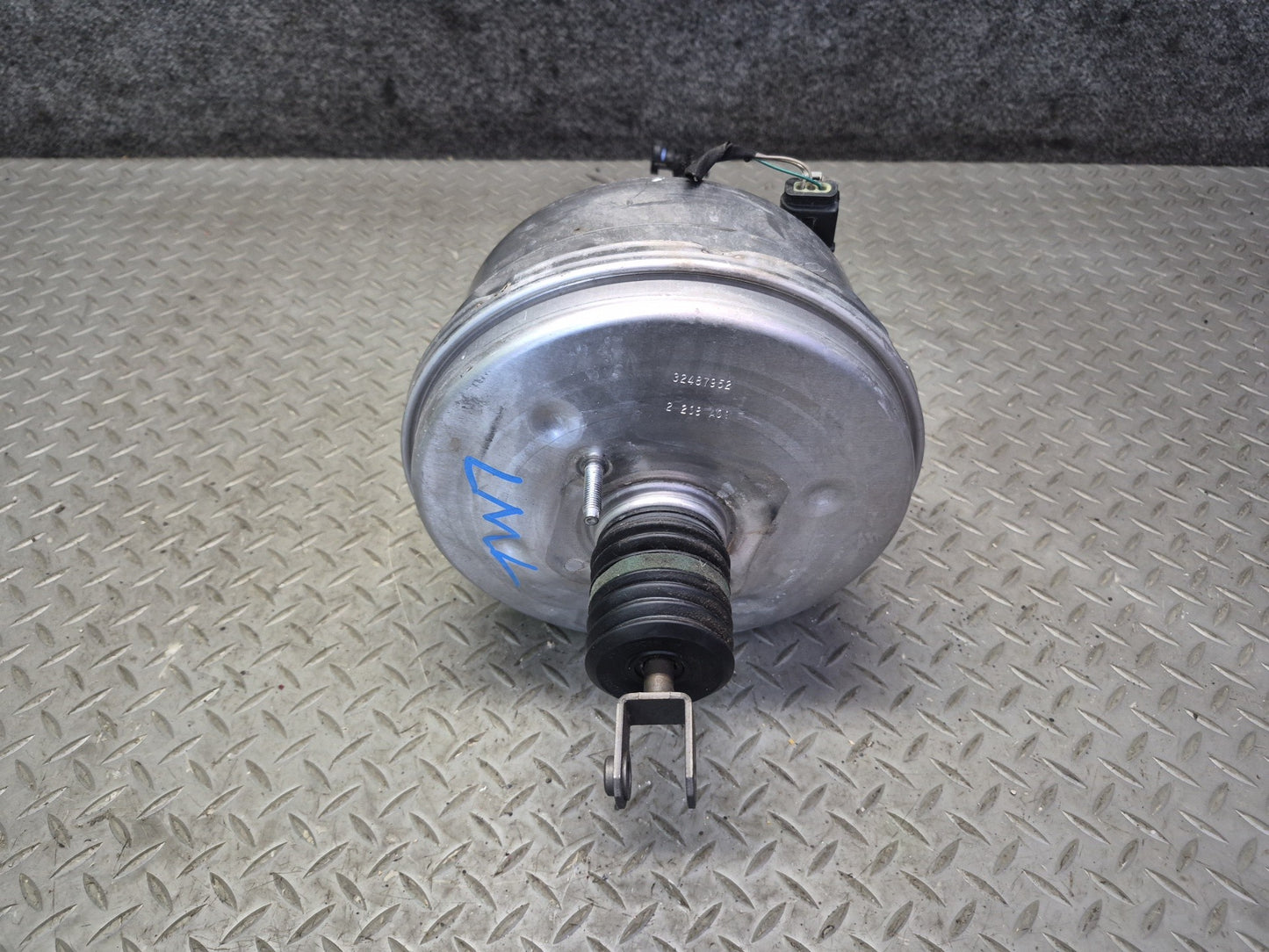 2012-2015 Mercedes W166 ML63 AMG Power Brake Booster W/ Master Cylinder Assembly