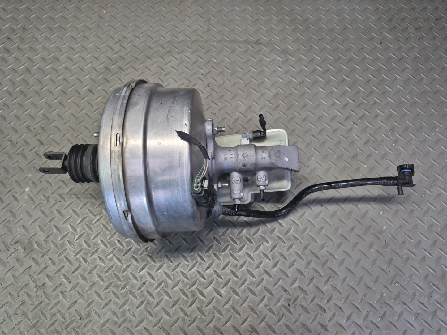 2012-2015 Mercedes W166 ML63 AMG Power Brake Booster W/ Master Cylinder Assembly