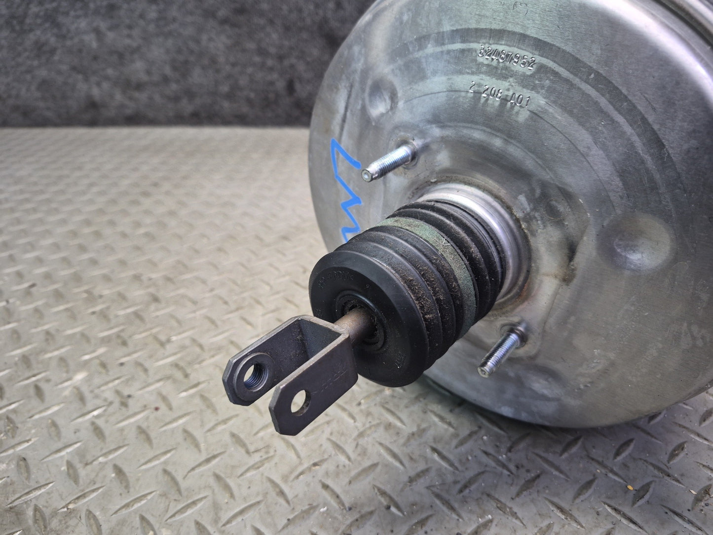 2012-2015 Mercedes W166 ML63 AMG Power Brake Booster W/ Master Cylinder Assembly