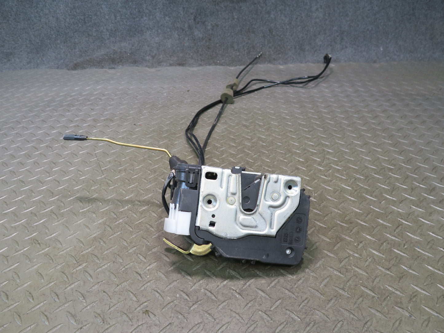 05-11 Mercedes R171 Slk-class Left Door Lock Latch Actuator OEM