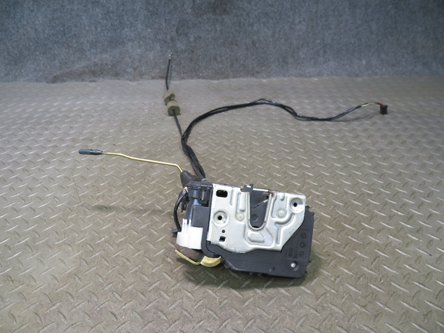 05-11 Mercedes R171 Slk-class Left Door Lock Latch Actuator OEM