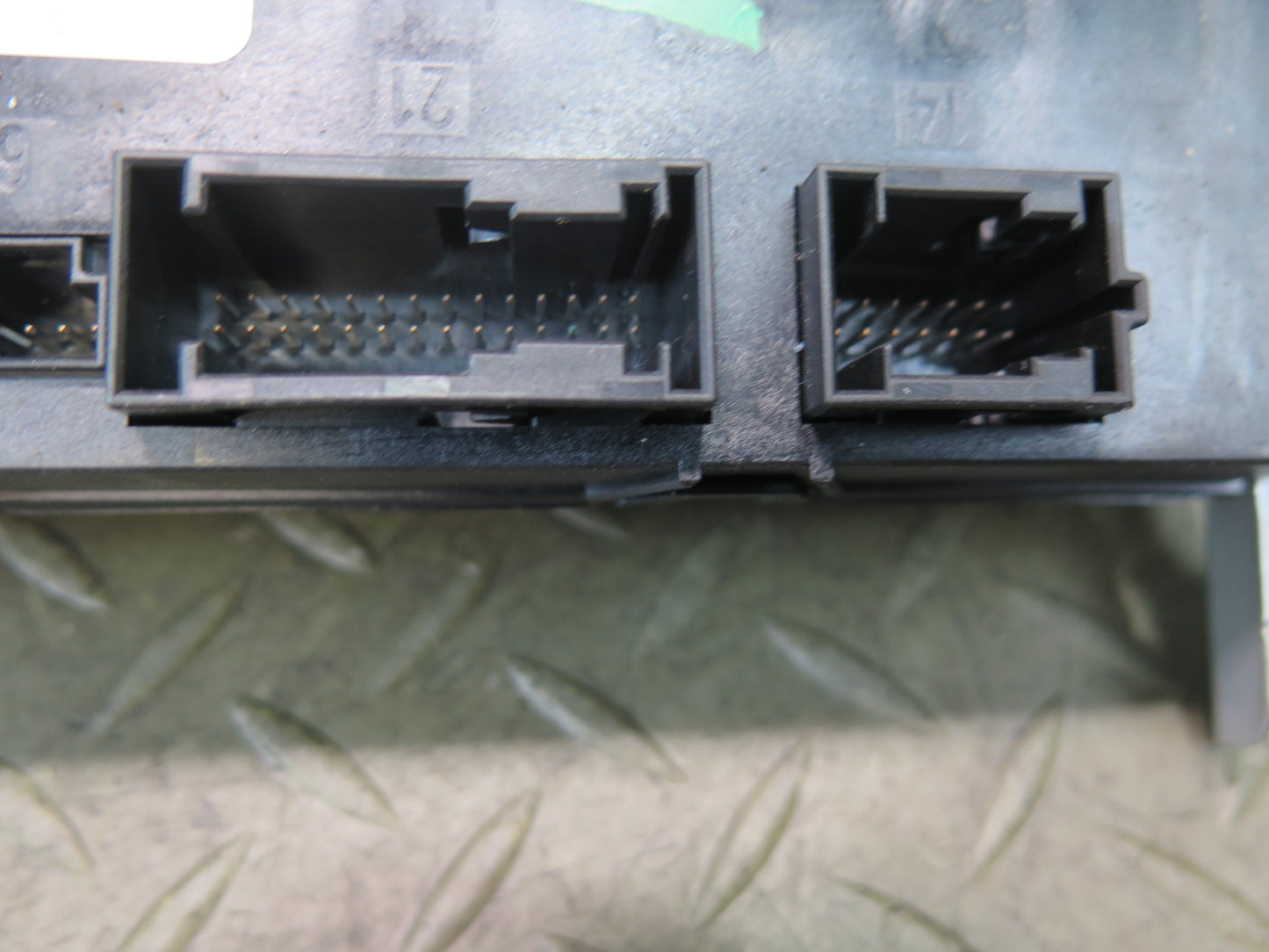 05-11 Mercedes R171 Slk-class Rear SAM Fuse Relay Box Module 1715451301 OEM