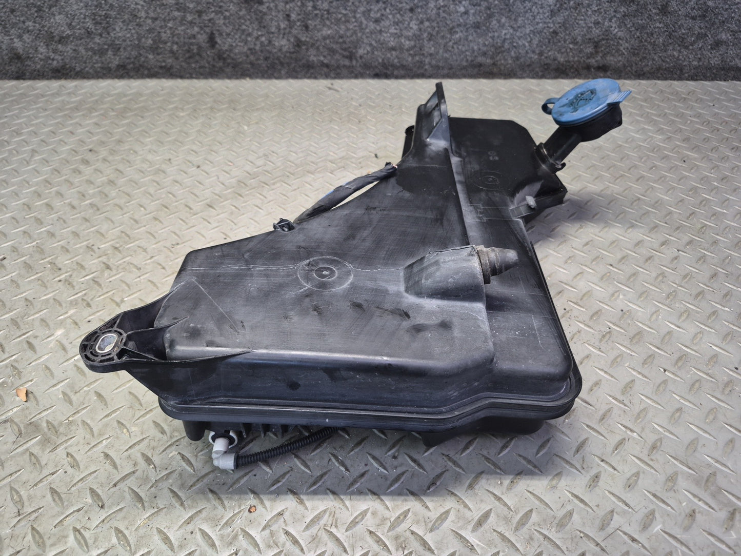 2012-2015 Mercedes W166 ML63 AMG Windshield Washer Fluid Reservoir Tank W/ Pump