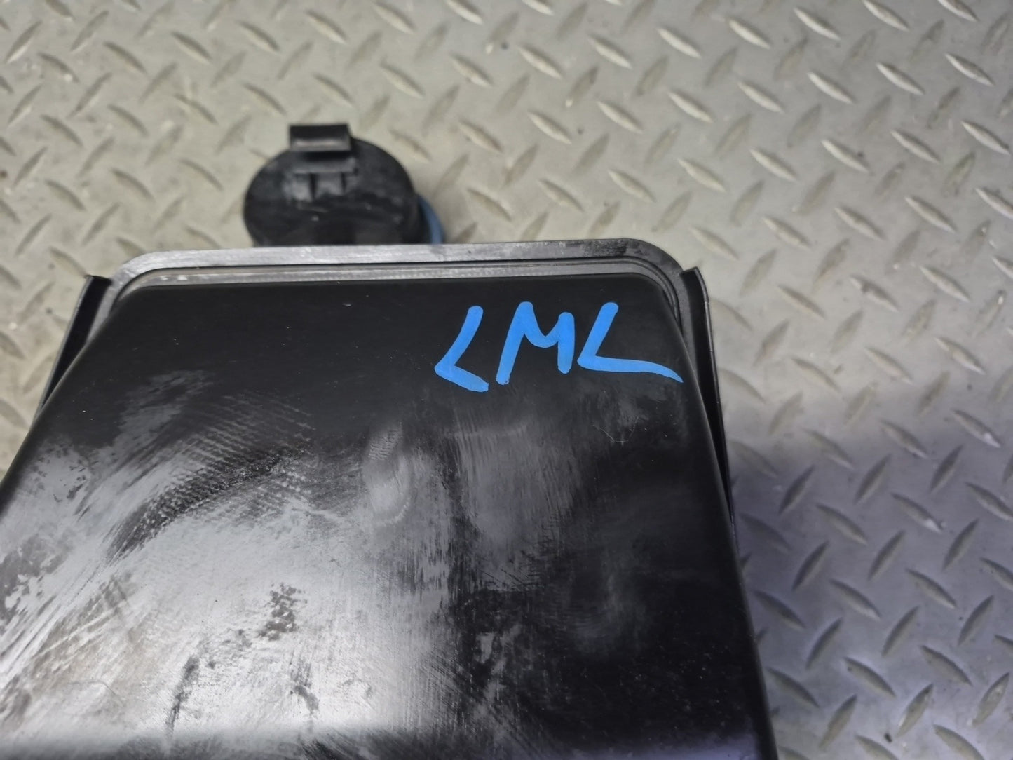 2012-2015 Mercedes W166 ML63 AMG Windshield Washer Fluid Reservoir Tank W/ Pump