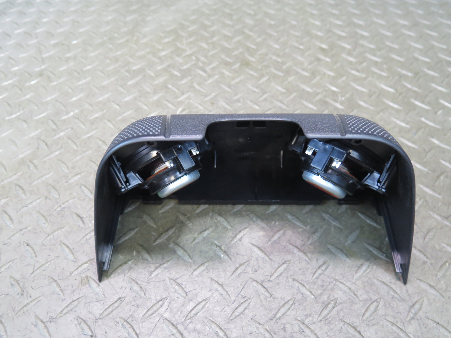 05-11 Mercedes R171 Slk-class Center Console Upper Trim Panel w Speakers OEM