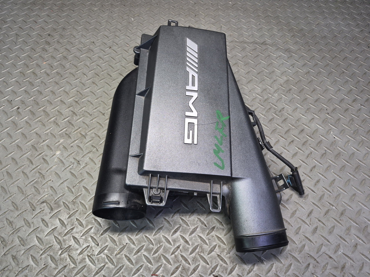 12-15 Mercedes W166 ML63 AMG 5.5L Engine Right Air Cleaner Intake Box Housing