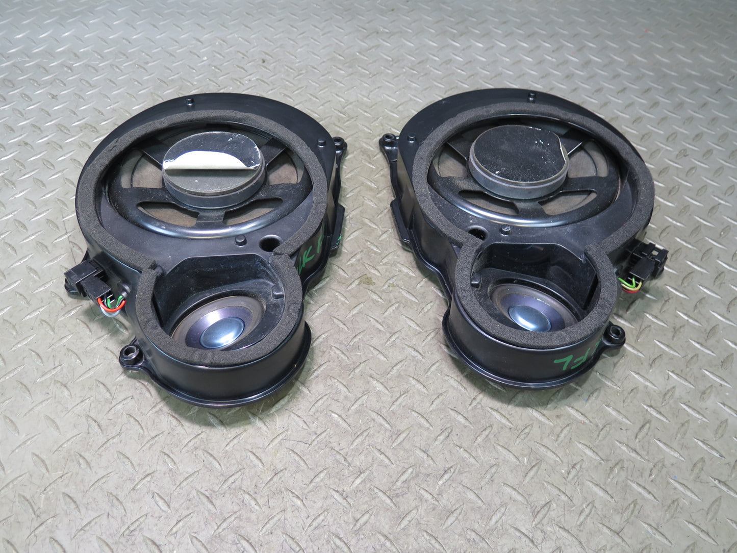 05-11 Mercedes R171 Slk-class Set of 2 Harman Kardon Door Speaker OEM