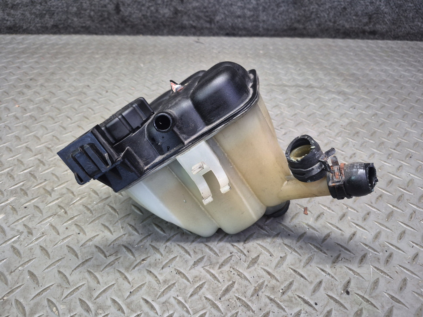 2012-2019 Mercedes X166 W166 ML GLE Coolant Expansion Overflow Reservoir Tank