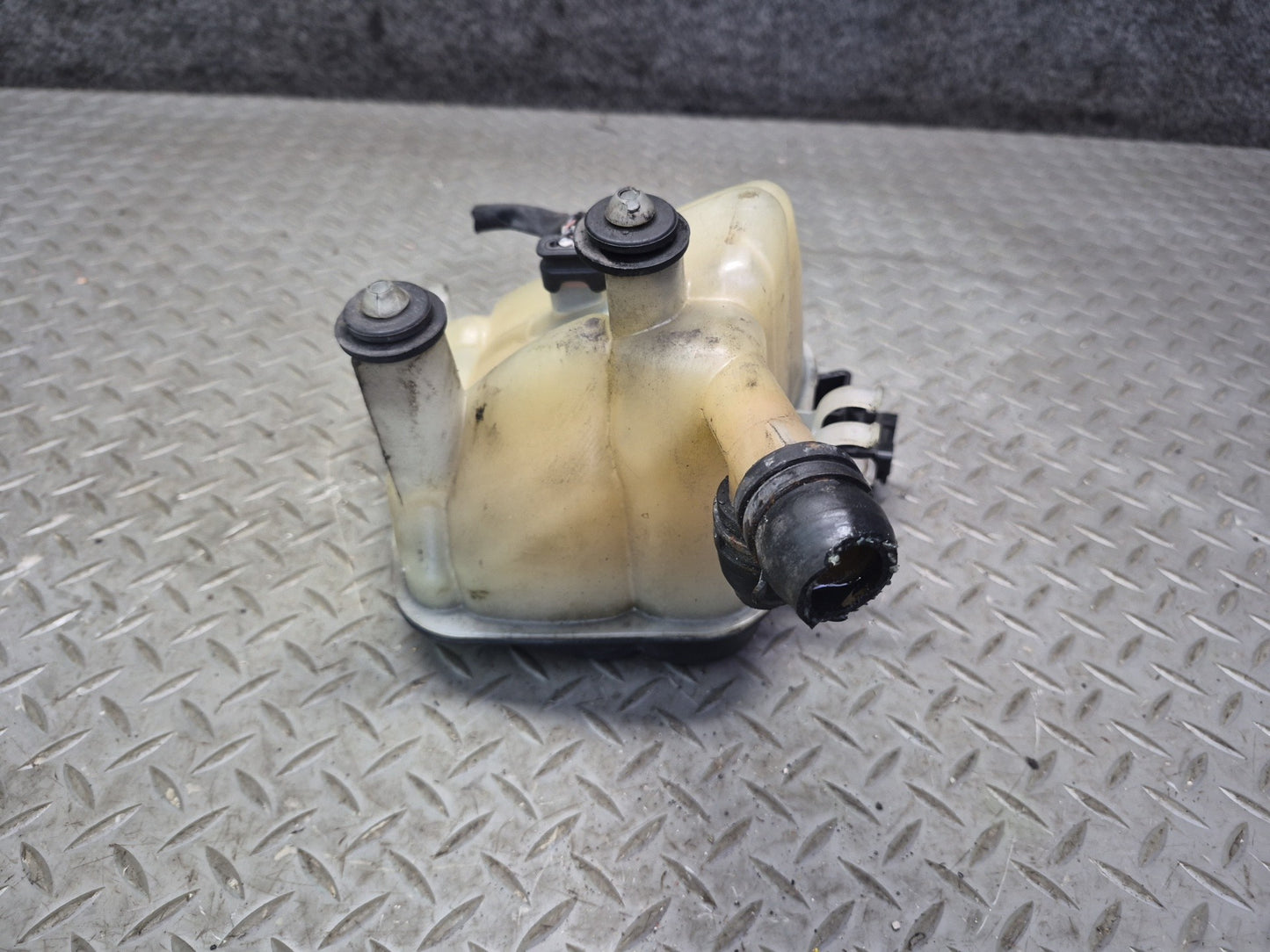 2012-2019 Mercedes X166 W166 ML GLE Coolant Expansion Overflow Reservoir Tank