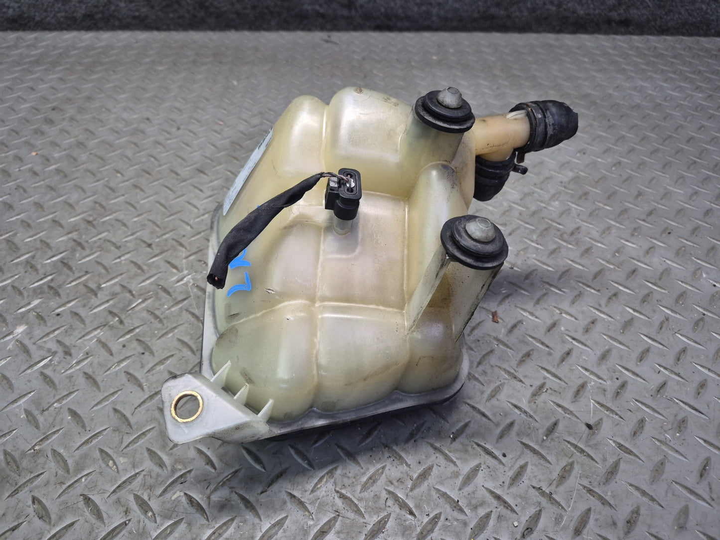 2012-2019 Mercedes X166 W166 ML GLE Coolant Expansion Overflow Reservoir Tank