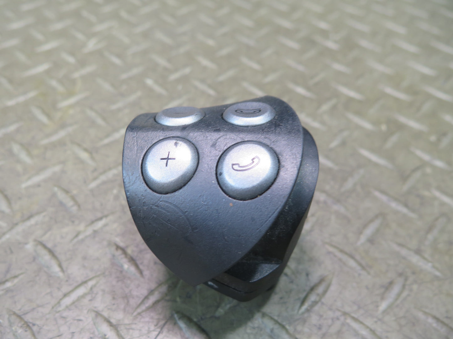 05-11 Mercedes R171 Slk-class Steering Wheel Phone Control Button Switch OEM