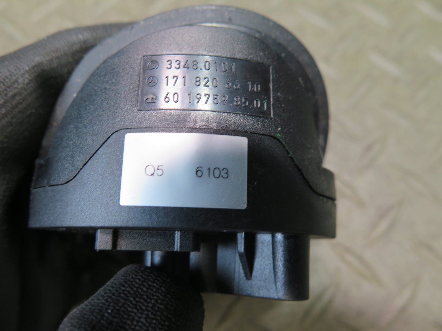 05-11 Mercedes R171 Slk-class Steering Wheel Display Toggle Button Switch OEM