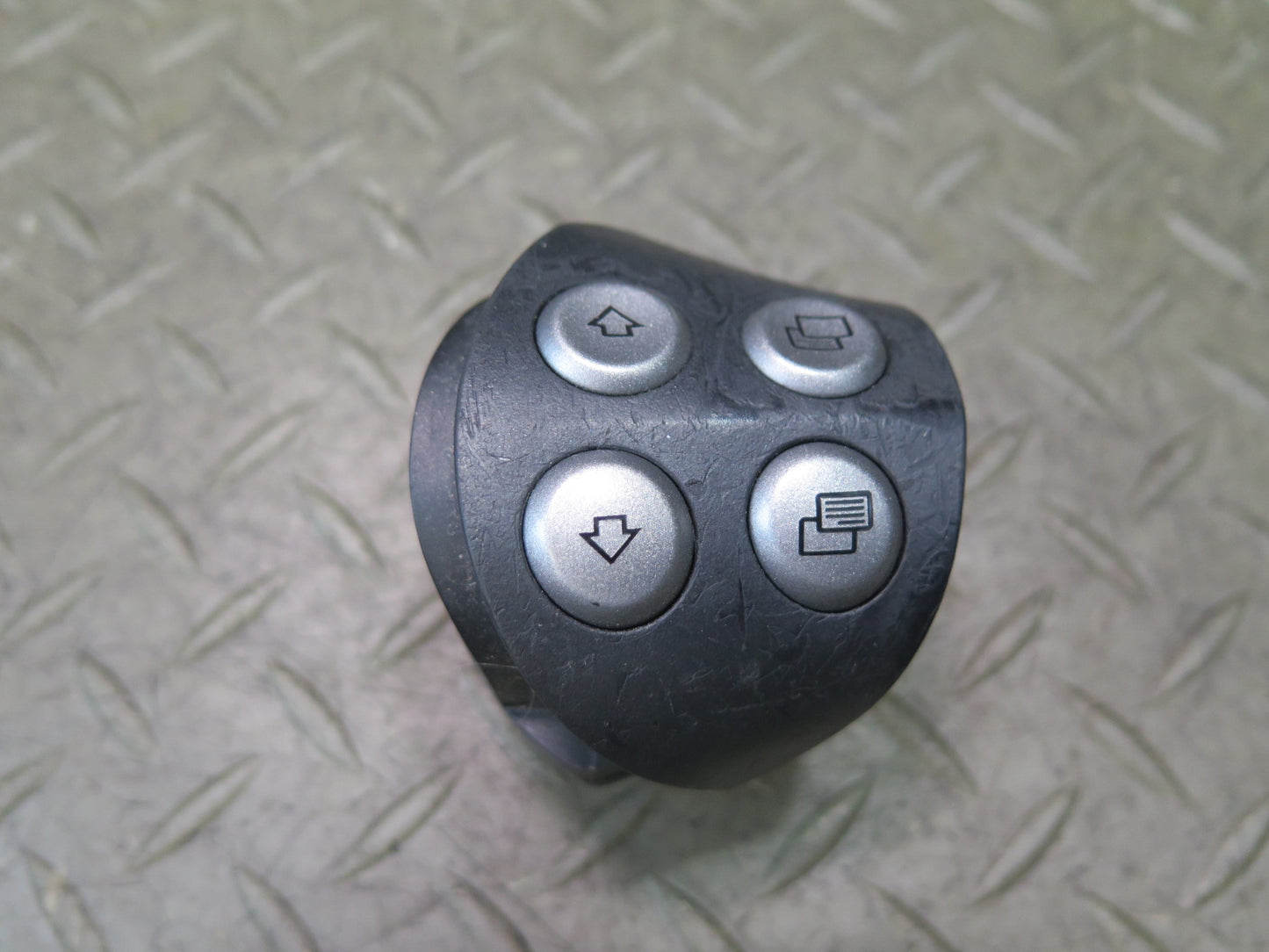 05-11 Mercedes R171 Slk-class Steering Wheel Display Toggle Button Switch OEM
