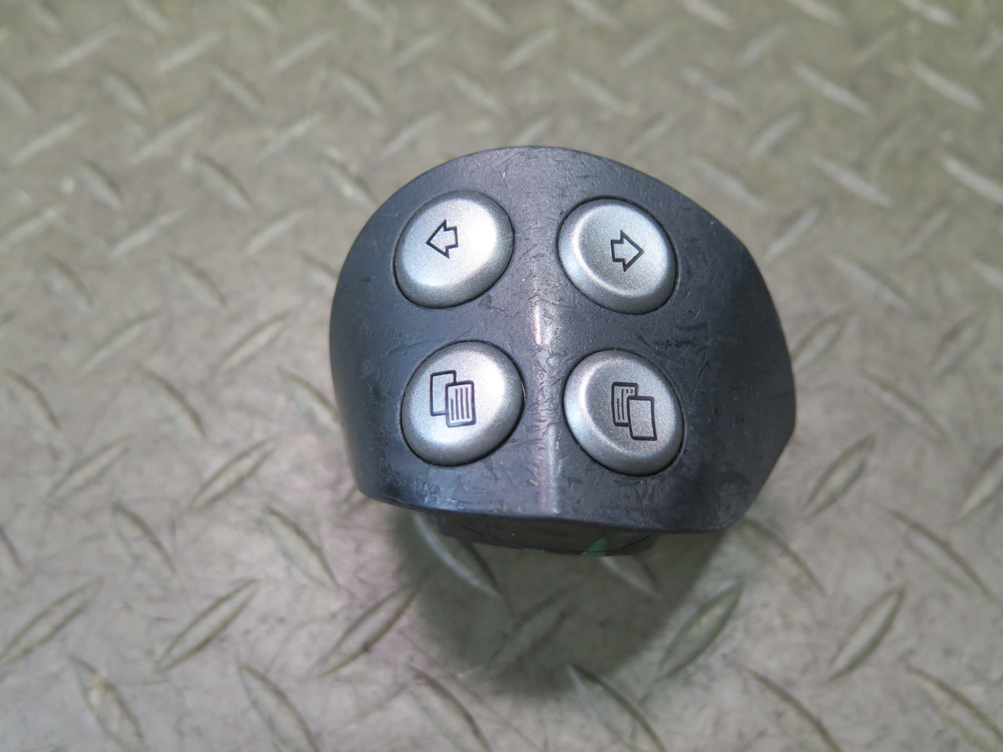 05-11 Mercedes R171 Slk-class Steering Wheel Display Toggle Button Switch OEM
