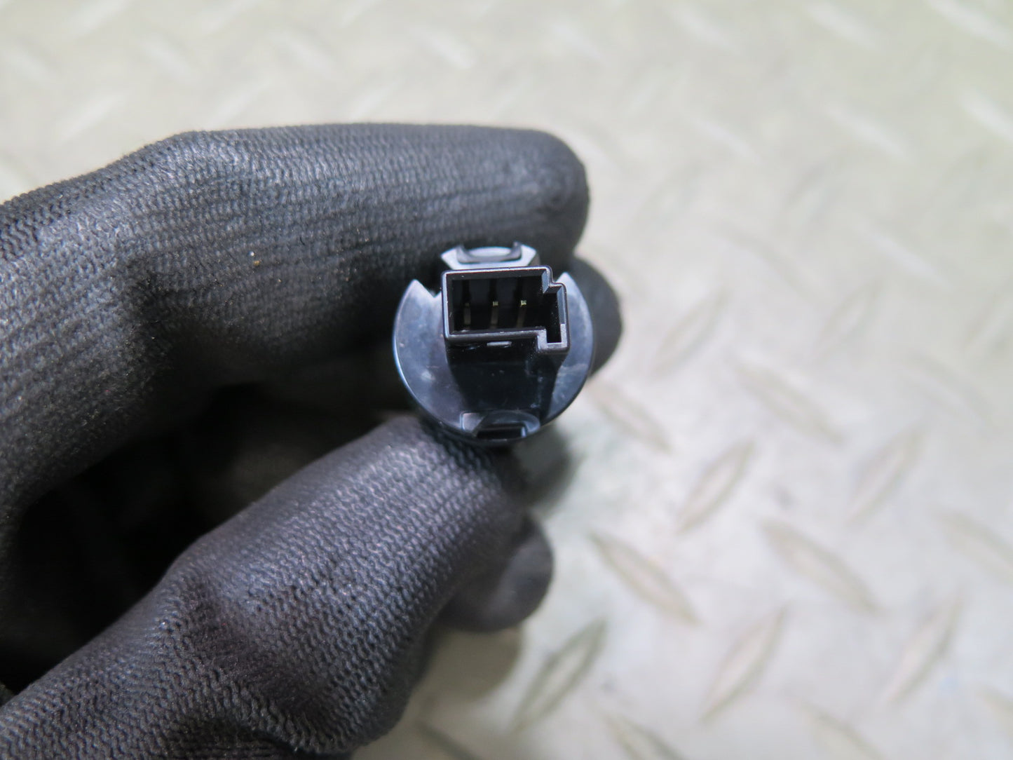 05-11 Mercedes R171 Slk-class Sunlight Temperature Sensor 1718300072 OEM