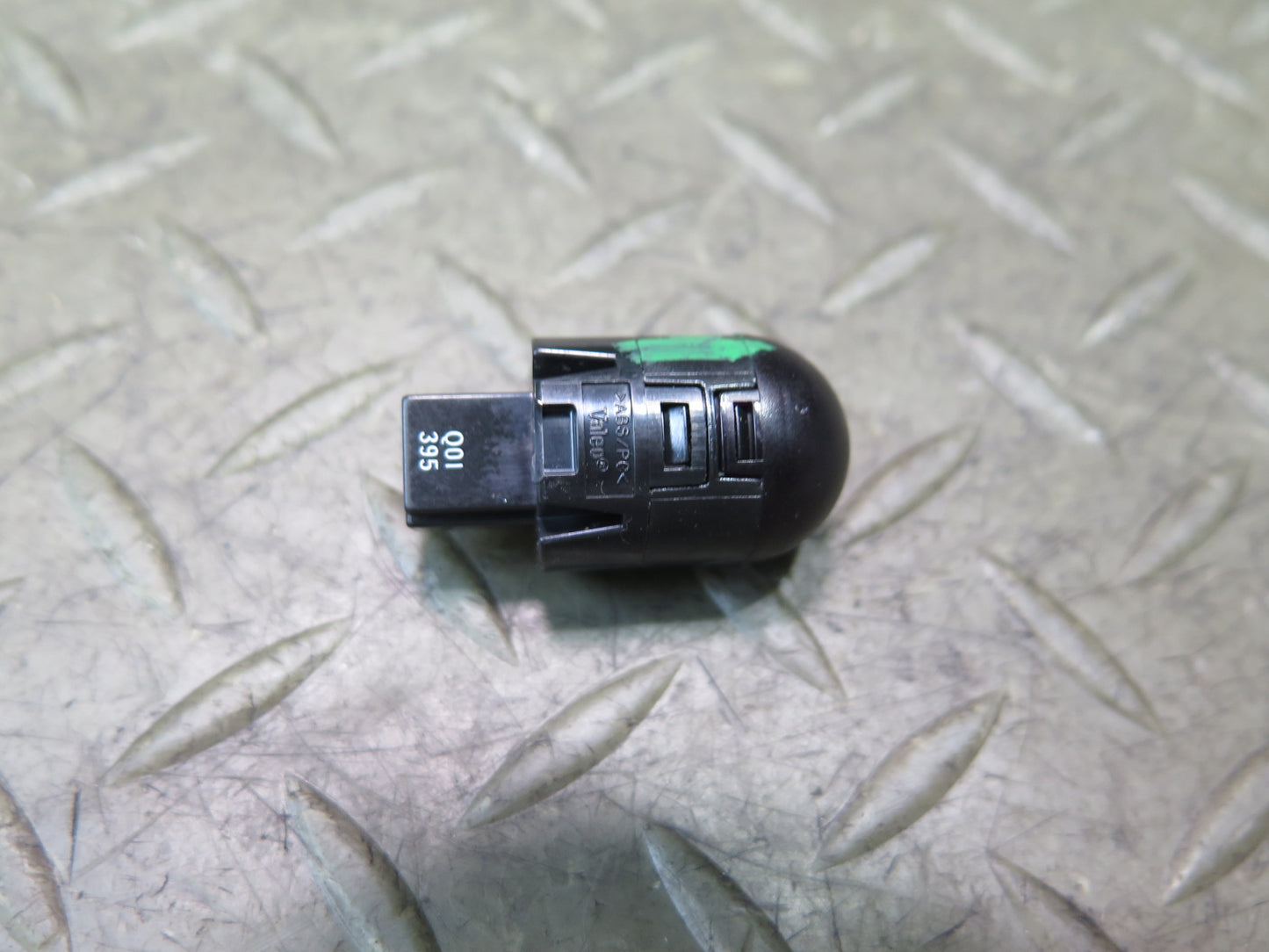 05-11 Mercedes R171 Slk-class Sunlight Temperature Sensor 1718300072 OEM
