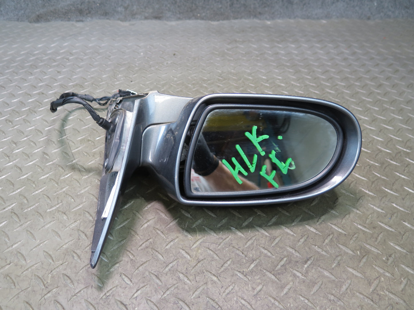 05-08 Mercedes R171 SLK Left Exterior Side View Mirror Graphite Metallic OEM