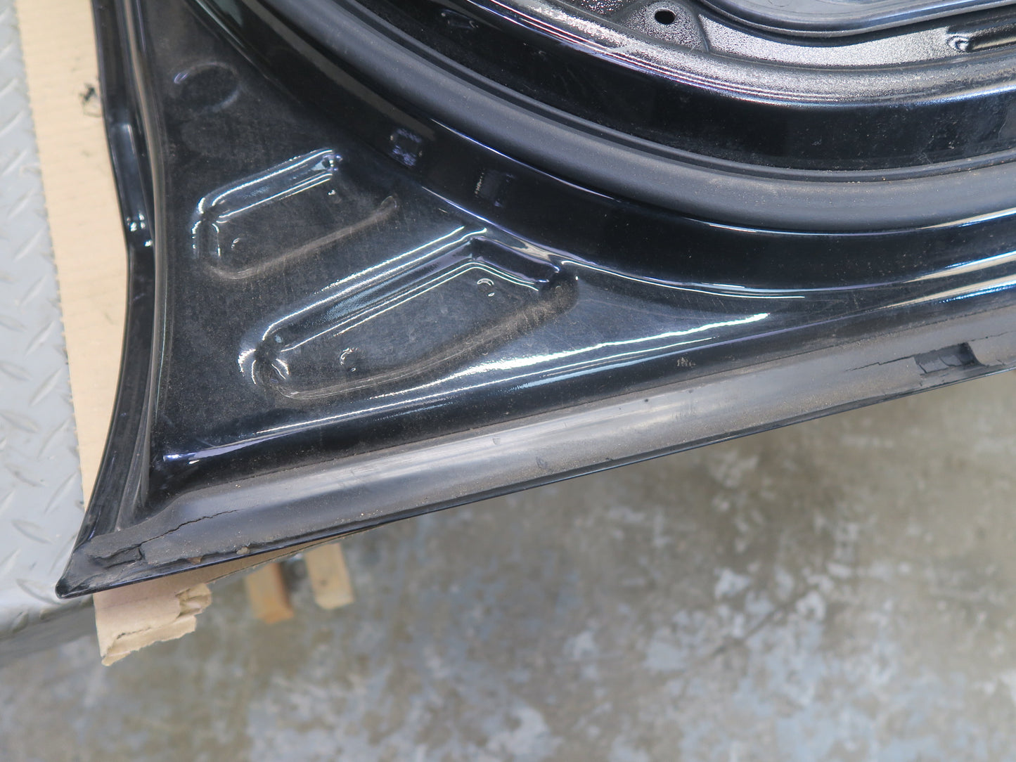 2012-2019 Mercedes W166 GLE ML Front Left Side Door Shell Panel W/ Glass Damaged