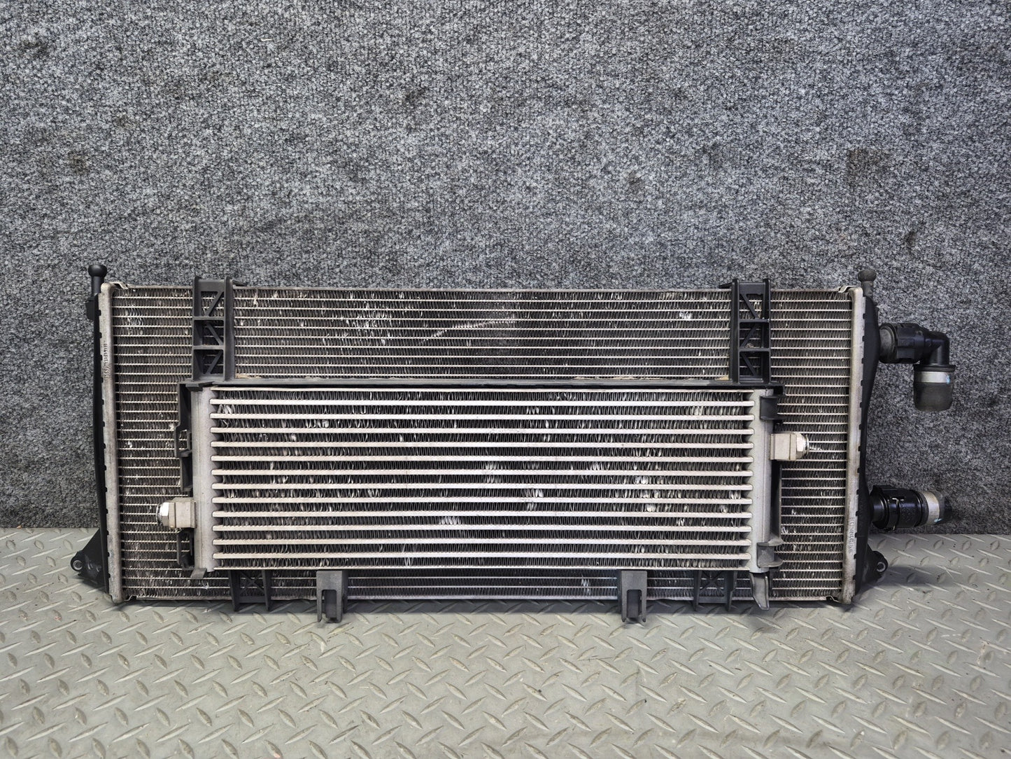2012-2015 Mercedes W166 ML63 AMG 5.5L Engine Motor Cooling Radiator Assembly