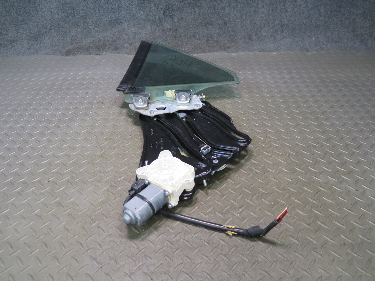 05-11 Mercedes R171 SLK Convertible Rear Right Window Regulator w Motor & Glass