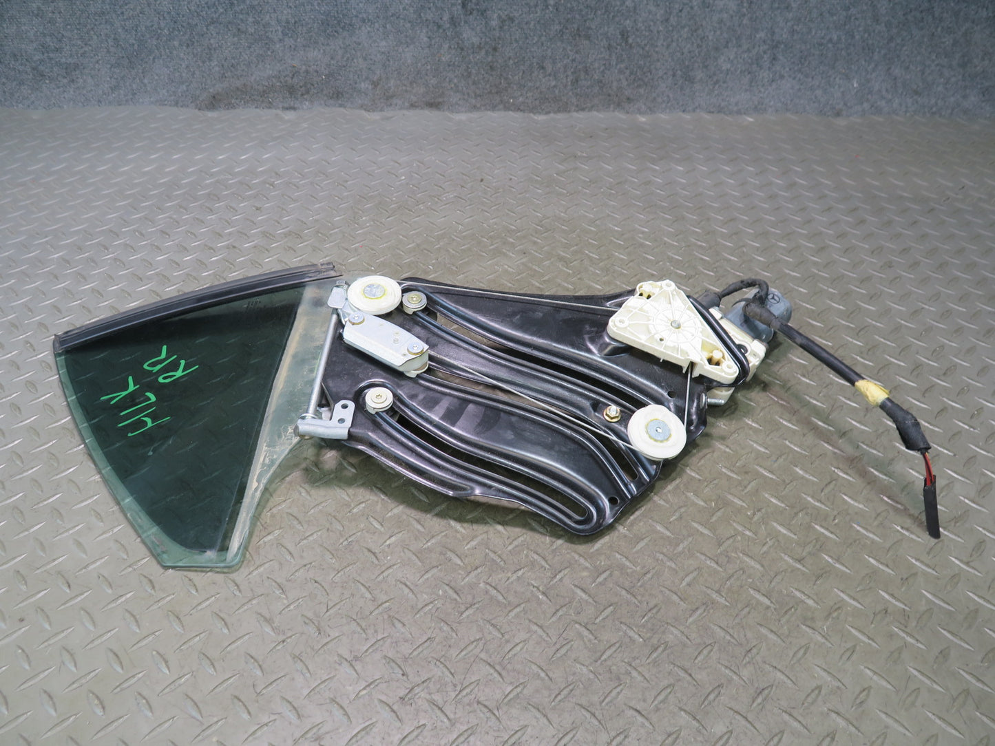 05-11 Mercedes R171 SLK Convertible Rear Right Window Regulator w Motor & Glass