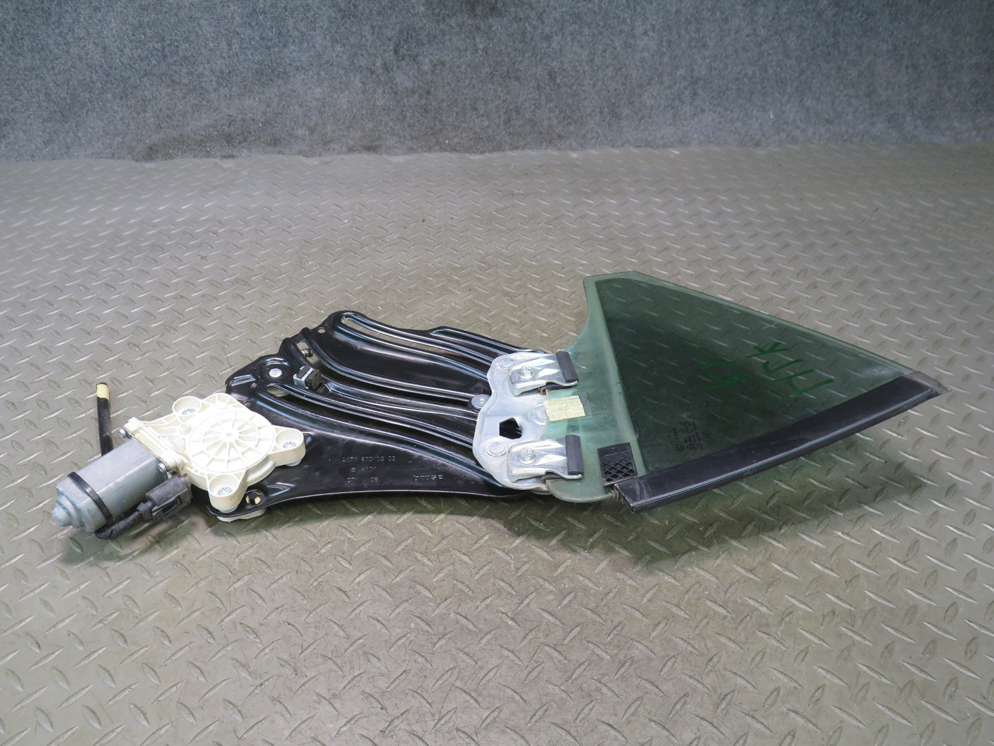 05-11 Mercedes R171 SLK Convertible Rear Left Window Regulator w Motor & Glass