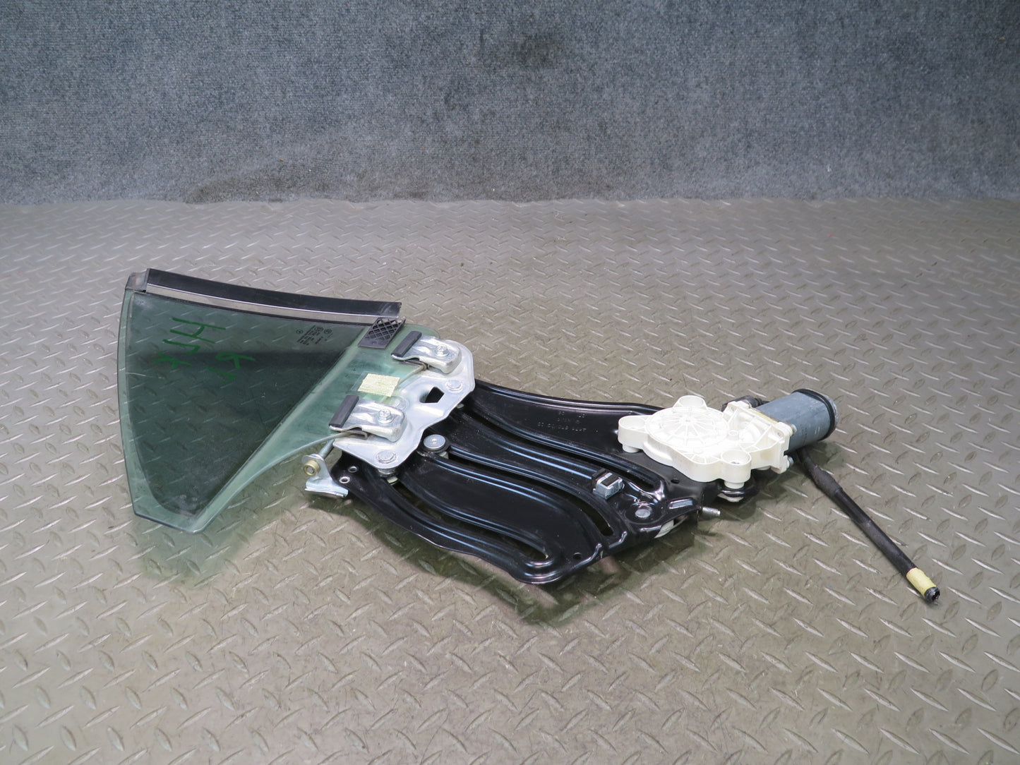 05-11 Mercedes R171 SLK Convertible Rear Left Window Regulator w Motor & Glass