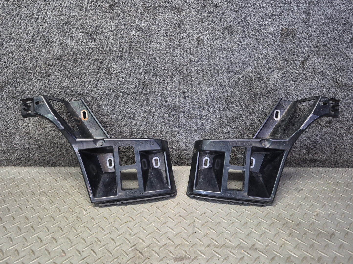 2012-2015 Mercedes X166 W166 Ml-class Rear Left Right Bumper Support Bracket Set