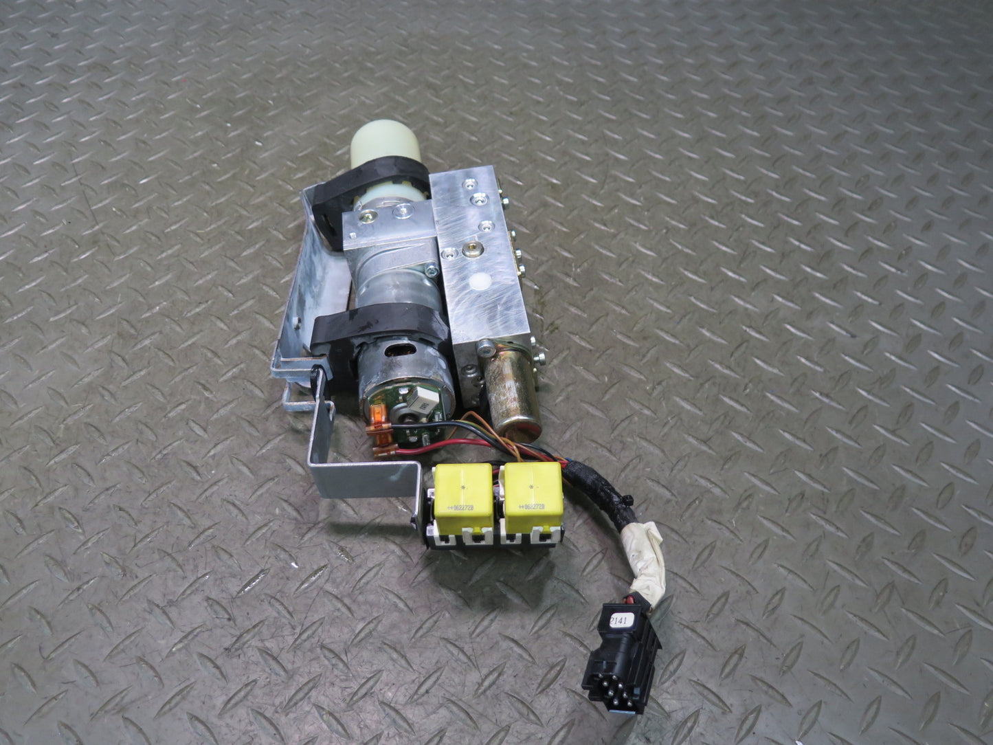 05-11 Mercedes R171 SLK Convertible TOP Roof Hydraulic Pump Motor 1718000030 OEM